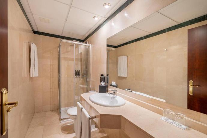 Imagen de la habitación del Hotel Eurostars Plaza Acueducto. Foto 5