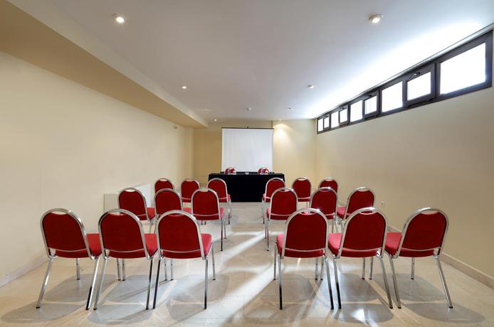 Imagen general del Hotel Eurostars Plaza Acueducto. Foto 13