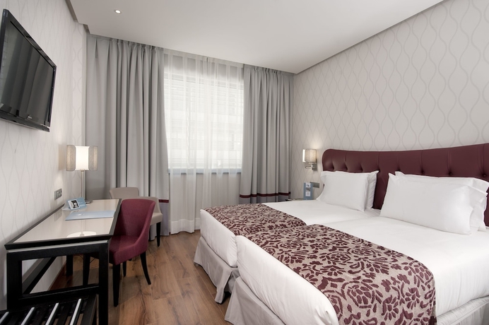 Imagen de la habitación del Hotel Eurostars Plaza Mayor. Foto 10