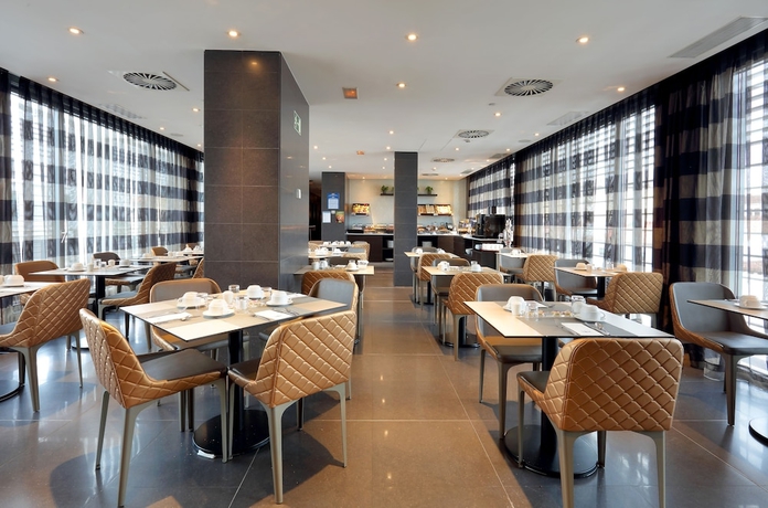 Imagen del bar/restaurante del Hotel Eurostars Plaza Mayor. Foto 3