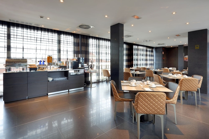 Imagen del bar/restaurante del Hotel Eurostars Plaza Mayor. Foto 4