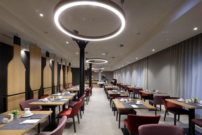 Imagen de los interiores del Hotel Eurostars Porto Centro. Foto 20