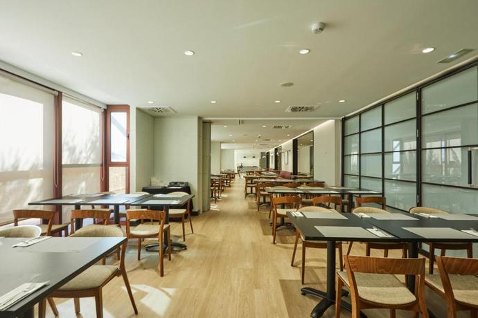 Imagen del bar/restaurante del Hotel Eurostars Puerta Madrid. Foto 4