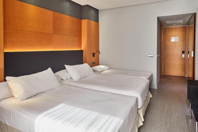 Imagen de la habitación del Hotel Eurostars Puerta Madrid. Foto 11