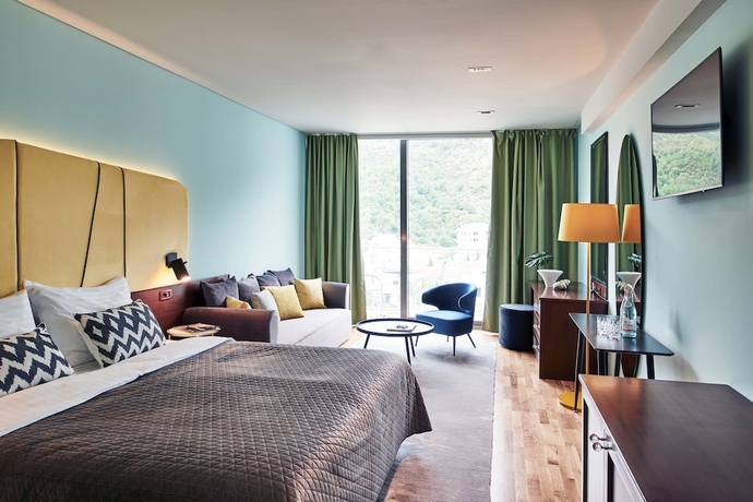 Imagen de la habitación del Hotel Eurostars Queen of Montenegro. Foto 14