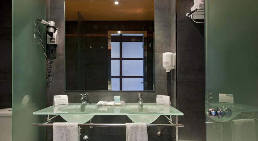 Imagen general del Hotel Eurostars Reina Felicia. Foto 4