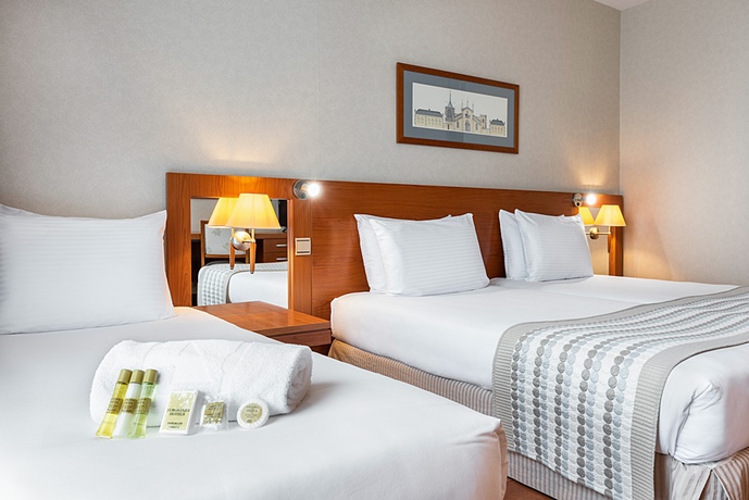 Imagen de la habitación del Hotel Eurostars San Lazaro. Foto 5