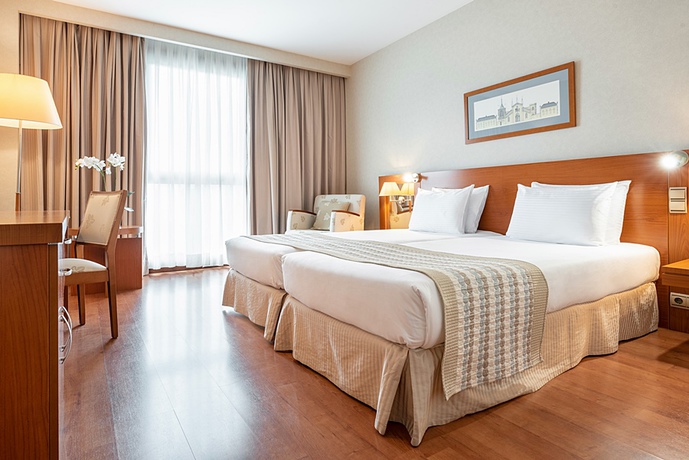 Imagen de la habitación del Hotel Eurostars San Lazaro. Foto 8