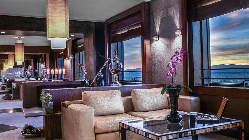 Imagen de los interiores del Hotel Eurostars Suites Mirasierra. Foto 11