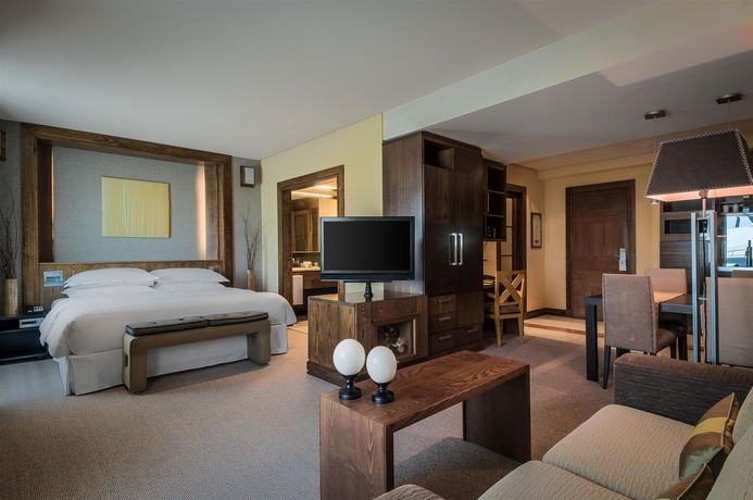 Imagen de la habitación del Hotel Eurostars Suites Mirasierra. Foto 5