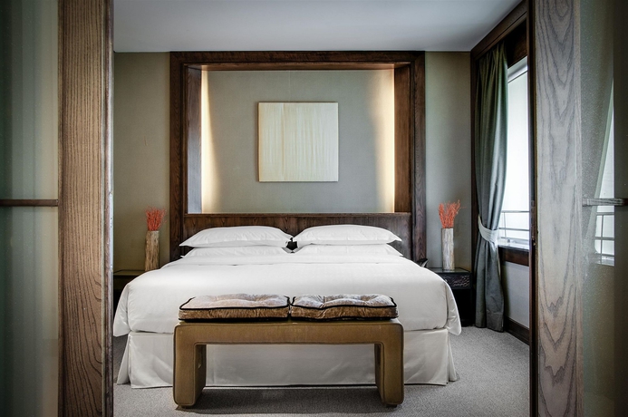 Imagen de la habitación del Hotel Eurostars Suites Mirasierra. Foto 6