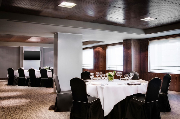 Imagen de los interiores del Hotel Eurostars Suites Mirasierra. Foto 12