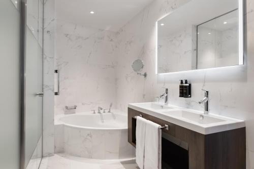 Imagen de la habitación del Hotel Eurostars Universal Lisboa. Foto 11