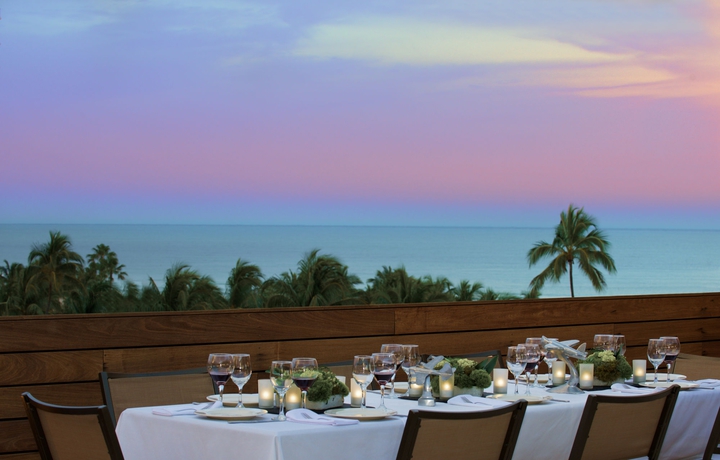 Imagen del bar/restaurante del Hotel Eurostars Winter Haven. Foto 4