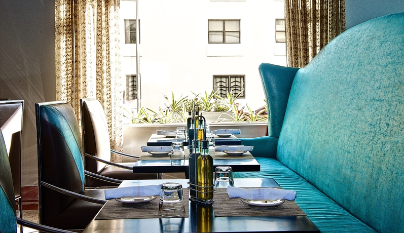 Imagen del bar/restaurante del Hotel Eurostars Winter Haven. Foto 5