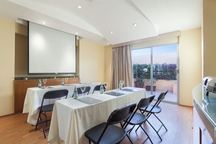 Imagen de los interiores del Hotel Eurostars Zona Rosa Suites. Foto 10