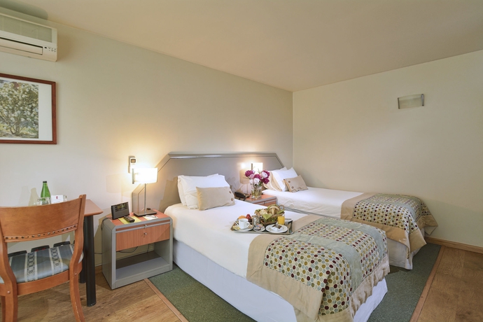 Imagen de la habitación del Hotel Eurotel El Bosque. Foto 4