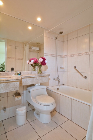 Imagen de la habitación del Hotel Eurotel El Bosque. Foto 8