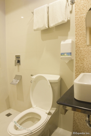 Imagen de la habitación del Hotel Eurotel North Edsa. Foto 6