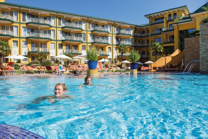 Imagen de la piscina del Hotel Eurothermenresort Paradiso 4s. Foto 16
