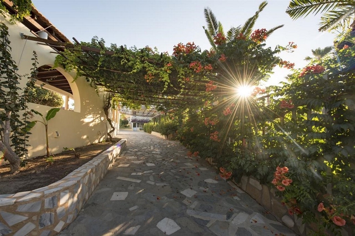 Imagen general del Hotel Eurovillage Achilleas. Foto 6