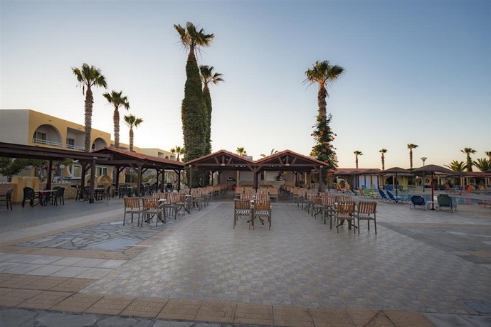 Imagen general del Hotel Eurovillage Achilleas. Foto 8