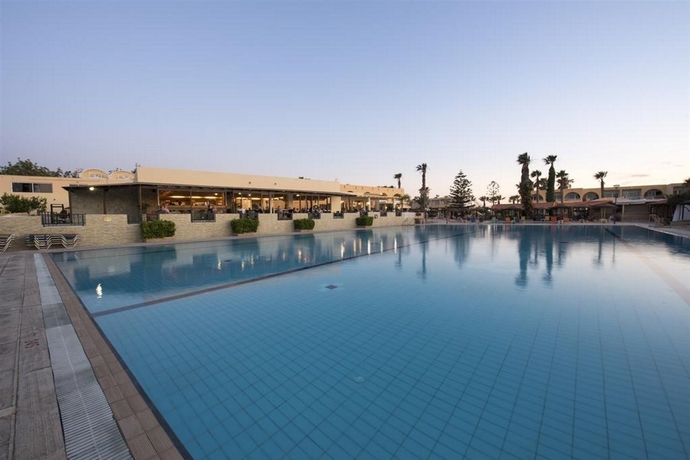 Imagen general del Hotel Eurovillage Achilleas. Foto 14