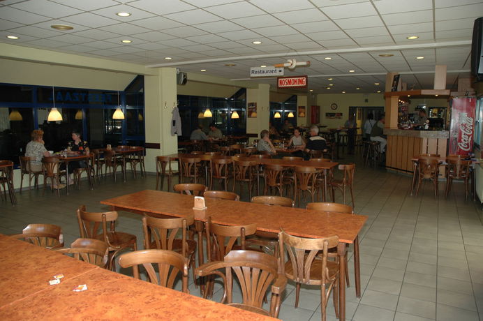 Imagen de los interiores del Hotel Eurovolleycenter. Foto 13