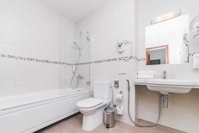 Imagen de la habitación del Hotel Euterpe. Foto 10