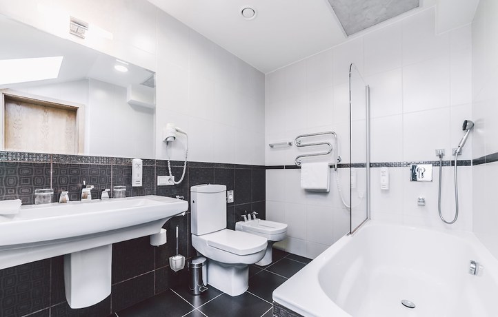 Imagen de la habitación del Hotel Euterpe. Foto 13