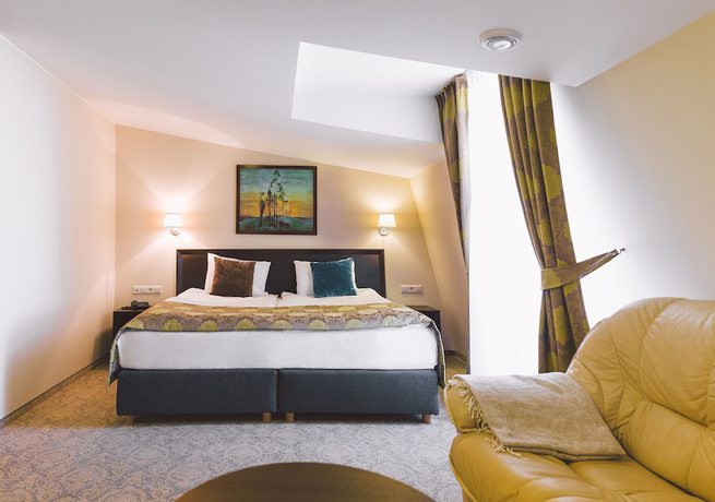 Imagen de la habitación del Hotel Euterpe. Foto 14