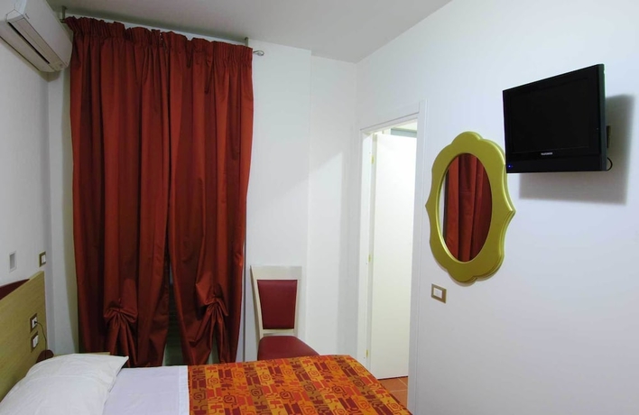 Imagen de la habitación del Hotel Eva, Alba Adri&aacute;tica. Foto 9