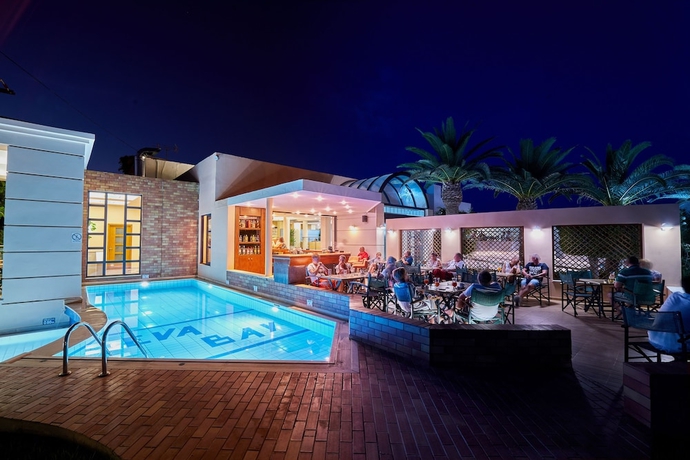 Imagen de la piscina del Hotel Eva Bay On The Beach Adults Only. Foto 18
