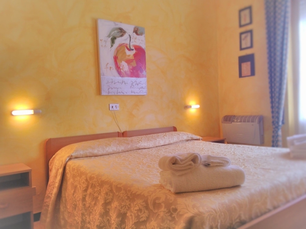 Imagen de la habitación del Hotel Eva La Romantica. Foto 5