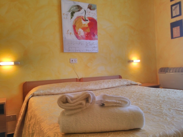 Imagen de la habitación del Hotel Eva La Romantica. Foto 12