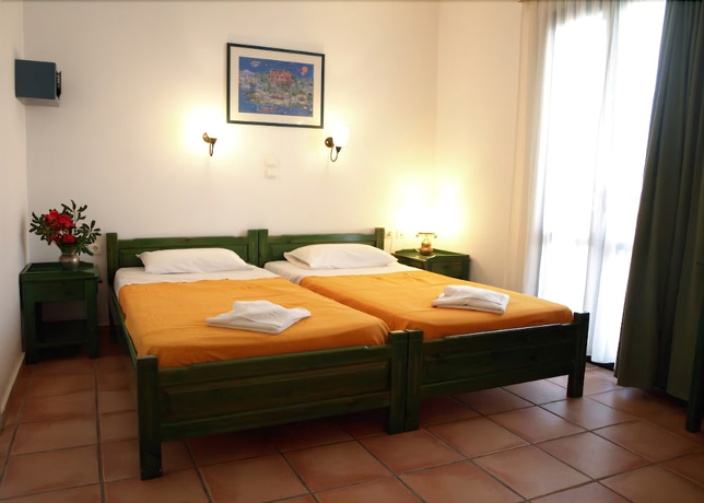 Imagen de la habitación del Hotel Eva Suites. Foto 4