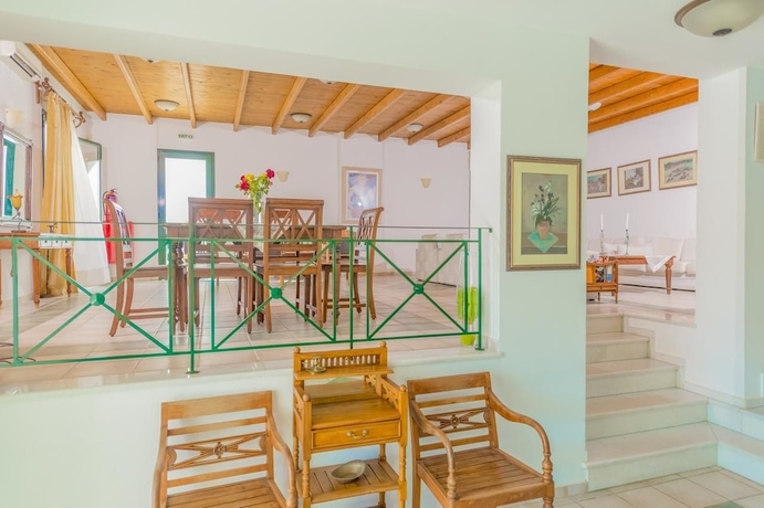 Imagen de los interiores del Hotel Eva Suites. Foto 15