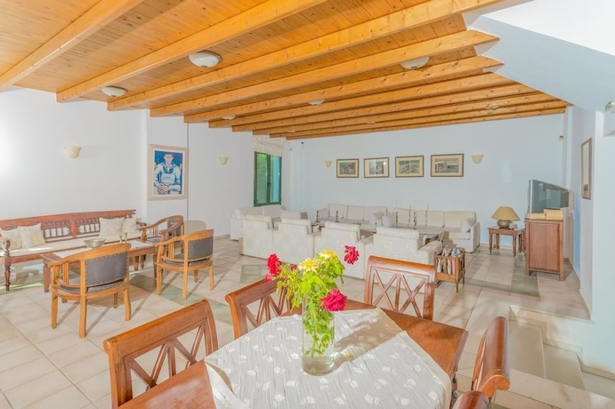 Imagen de los interiores del Hotel Eva Suites. Foto 16