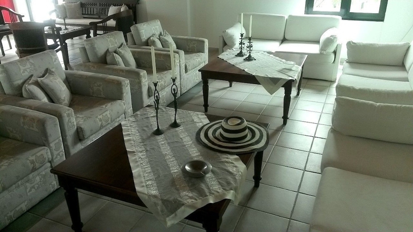 Imagen de los interiores del Hotel Eva Suites. Foto 19