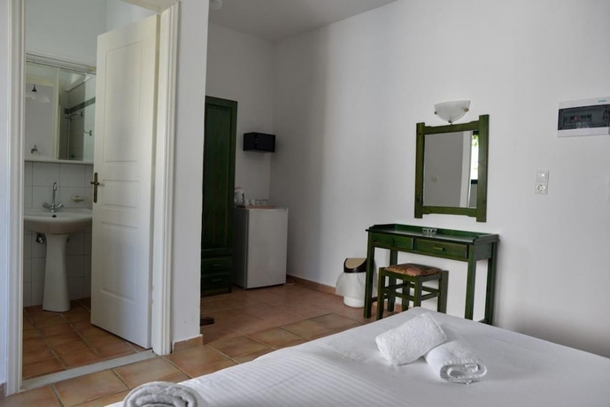 Imagen de la habitación del Hotel Eva Suites. Foto 10