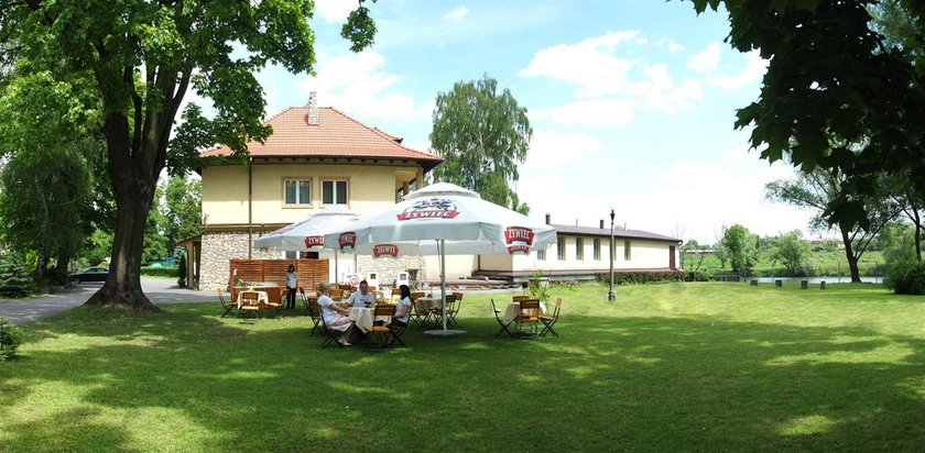 Imagen de los exteriores del Hotel Eva, Zwierzyniec. Foto 12