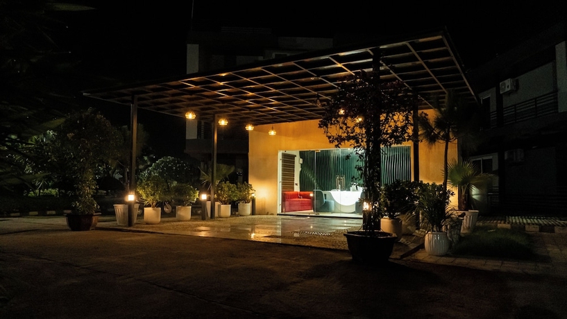 Imagen de los interiores del Hotel Evaara By The Ganges - River Side Resort and Villa. Foto 14