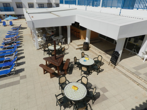 Imagen de la piscina del Hotel Evabelle Napa Apartments. Foto 10