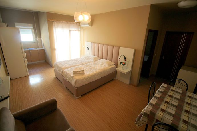 Imagen de la habitación del Hotel Eval Sarande. Foto 4