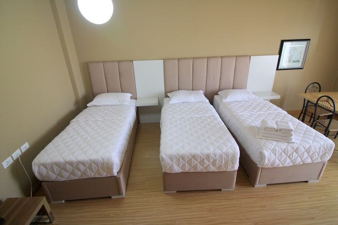 Imagen de la habitación del Hotel Eval Sarande. Foto 16