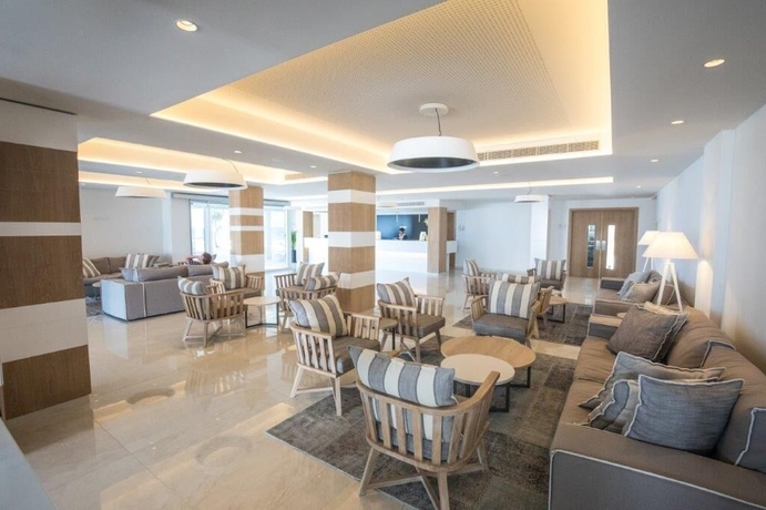 Imagen de los interiores del Hotel Evalena Beach. Foto 18