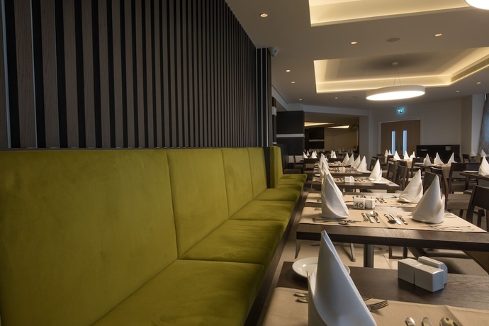 Imagen del bar/restaurante del Hotel Evalena Beach. Foto 3