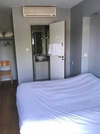 Imagen de la habitación del Hotel Evan. Foto 3