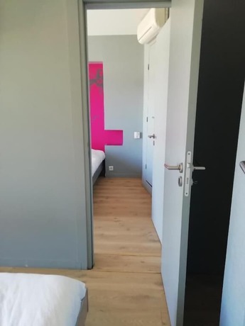 Imagen de la habitación del Hotel Evan. Foto 6