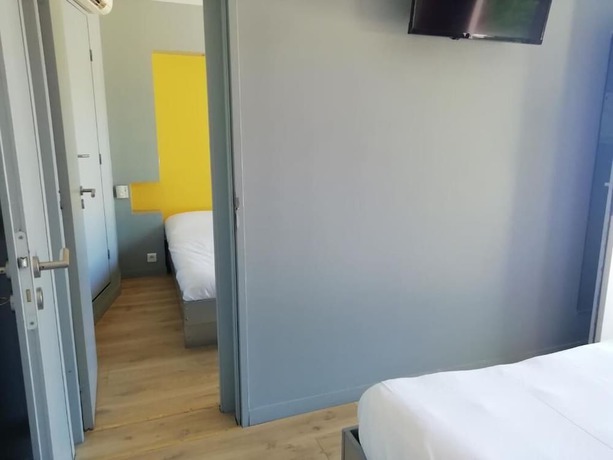 Imagen de la habitación del Hotel Evan. Foto 8